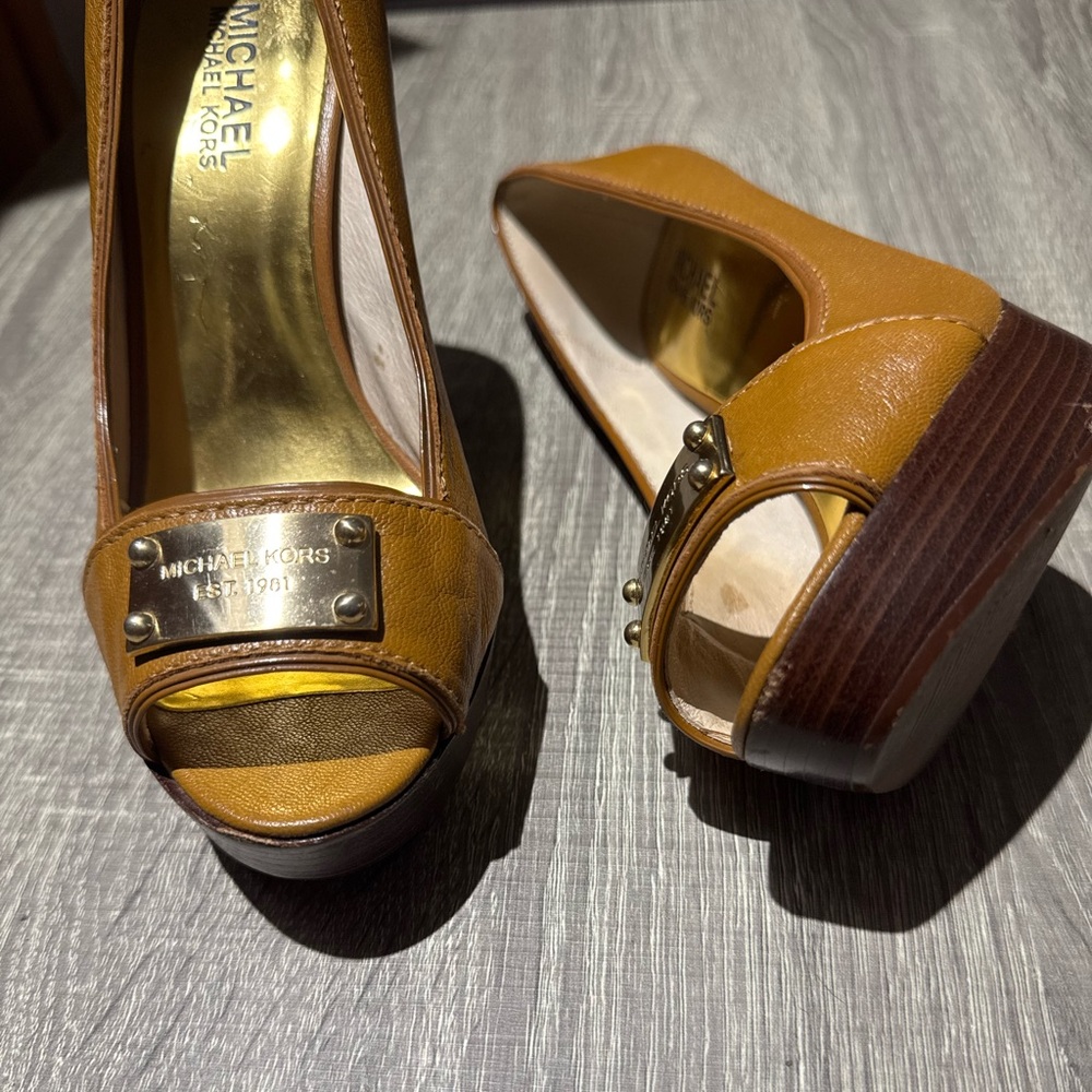 Michael Kors Gold and Tan Peep-Toe Heels - Picture 4 of 4